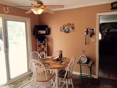 Kitchen Dinette with Sliders