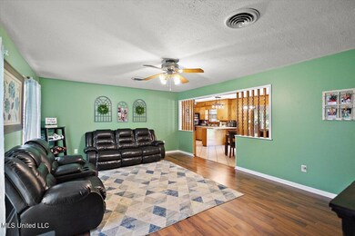 232 Pinehurst Cir, Hazlehurst, MS 39083 - photo 7