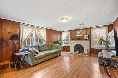 1043 N Brookfield Rd, Oakham, MA 01068 - photo 3