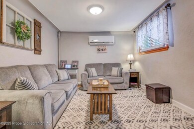 167 Handley St, Eynon, PA 18403 - photo 5