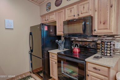 Kitchen (2)