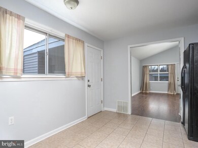 203 Curlew Ln, Mount Holly, NJ 08060 - photo 4