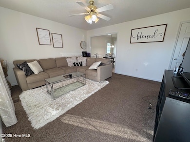 524 Twin Creeks Dr, Goldsboro, NC 27530 - photo 3