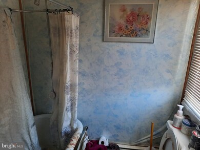 159 Lauderburn Ave, Weatherly, PA 18255 - photo 5