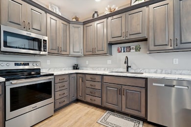 20687 Kayak Ct, Manchester, IA 52057 - photo 6