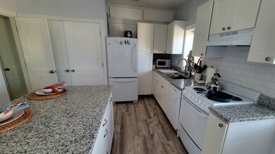 5 70th St unit Lower, Newburyport, MA 01950 - photo 2