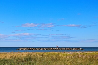 23 Ocean Ave unit 3, Winthrop, MA 02152 - photo 2