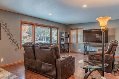 2034 N 3rd - MLS Size-29
