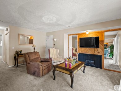 426 E Creekside Cir unit B, Murray, UT 84107 - photo 4