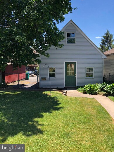 106 E 6th St, Red Hill, PA 18076 - photo 2