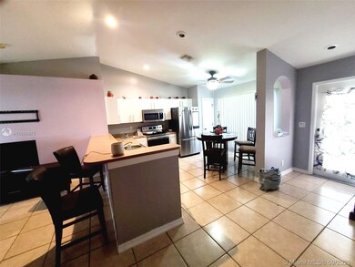 111 Kismet Pkwy W, Cape Coral, FL 33993 - photo 3