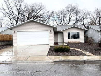 356 Valle Vista Dr, Farmington, NM 87401 - photo 2