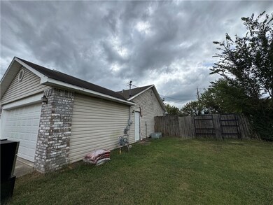 609 6th Ave SW, Gravette, AR 72736 - photo 4