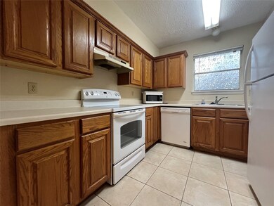 23226 Wintergate Dr, Spring, TX 77373 - photo 3