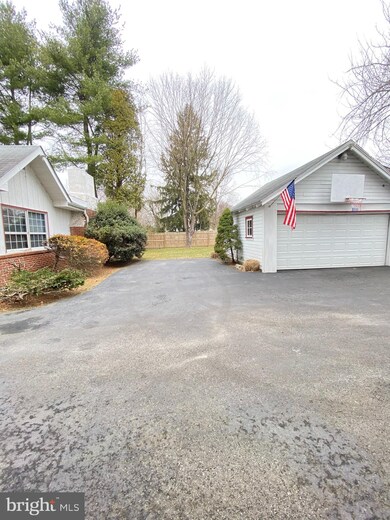 724 W Brookhaven Rd, Wallingford, PA 19086 - photo 4