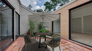 10130 Valley Forge Dr, Houston, TX 77042 - photo 6