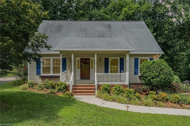 204 Bradberry Ln, Winston Salem, NC 27104 - photo 2