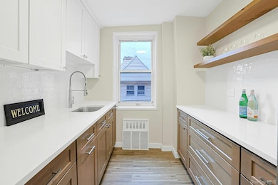 3363 Sedgwick Ave unit 4D, Bronx, NY 10463 - photo 4