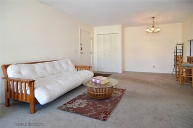 400 Narragansett Pkwy unit 7, Warwick, RI 02888 - photo 6