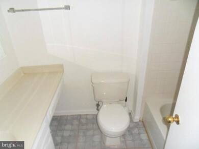 5 Pickering Ct unit 101, Germantown, MD 20874 - photo 5