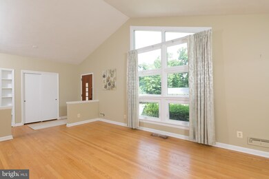 7124 Park Terrace Dr, Alexandria, VA 22307 - photo 3