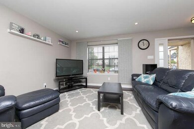 405 Carpenter Cir, Brookhaven, PA 19015 - photo 4