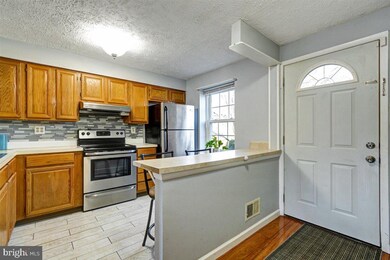 19476 Zinnia Cir, Germantown, MD 20876 - photo 5