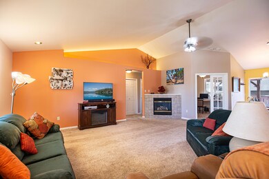 HR6 living room