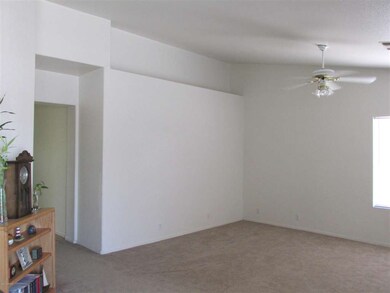 LIVING RM