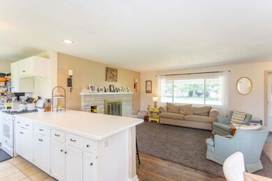 122 W Ben St, New Carlisle, IN 46552 - photo 4