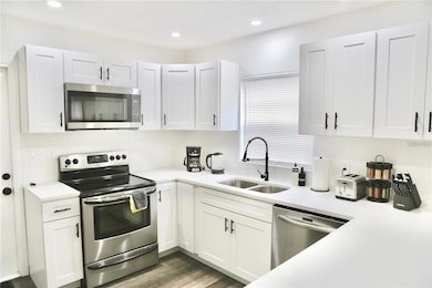 3308 SW 26th Way unit B, Gainesville, FL 32608 - photo 5