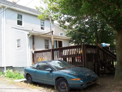 LARGE DECK OFF MAIN HOUSE