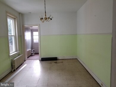 570 E Main St, Norristown, PA 19401 - photo 3