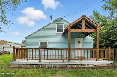 Simple Shawnee Bungalow