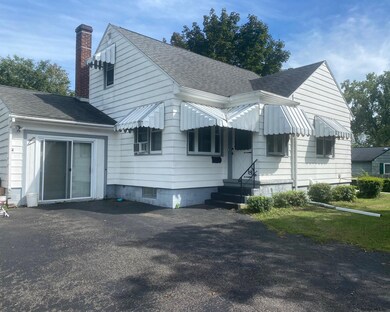 37 Phillips Rd, Rensselaer, NY 12144 - photo 2