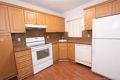 3883 Coral Tree Cir unit 3883, Coconut Creek, FL 33073 - photo 6