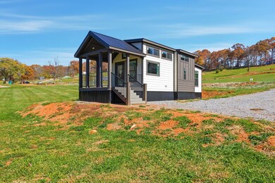 527 Saunders Rd, Franklin, NC 28734 - photo 4