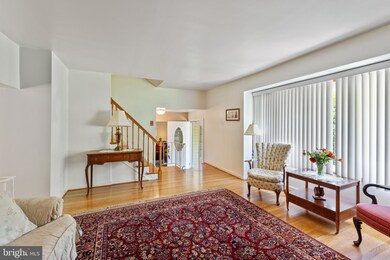 519 Whitman Dr, Blackwood, NJ 08012 - photo 5