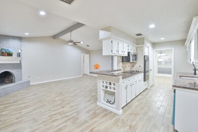 1139 Sally Anne Dr, Rosenberg, TX 77471 - photo 3