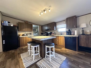 717 E La Fayette St, La Grange, TX 78945 - photo 4