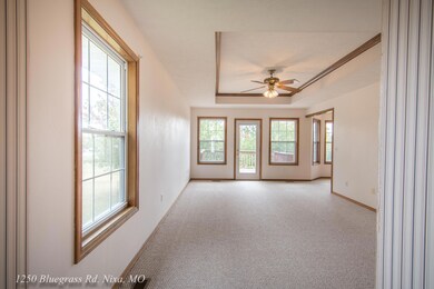 1250 Bluegrass-7