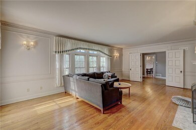 130 E Elizabeth St, Shawnee, OK 74804 - photo 7