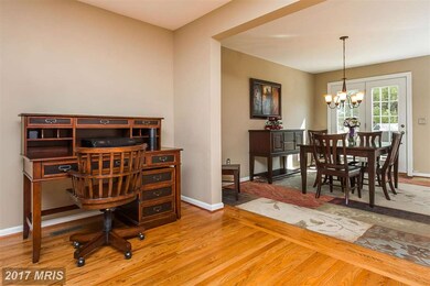 11905 Thurloe Dr, Lutherville Timonium, MD 21093 - photo 5