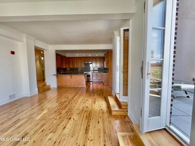 BA4F3652-D0EF-4204-B3D2-45EA790FDA79_1_2