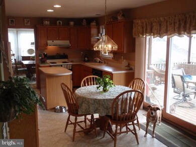 475 Dominique Ct, Sykesville, MD 21784 - photo 2