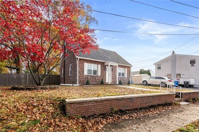 11 Hornbine St, Cranston, RI 02910 - photo 3