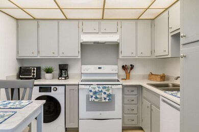 Starlight Towers unit 15B, Lauderdale By the Sea, FL 33308 - photo 2