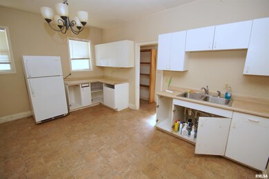 603 W 16th St, Davenport, IA 52803 - photo 5