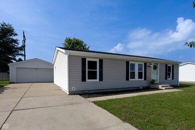 3345 Spring Valley Dr, Columbus, IN 47203 - photo 2