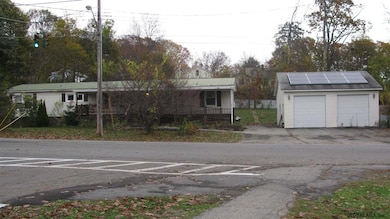 47 Bloomingdale Ave, Gloversville, NY 12078 - photo 2